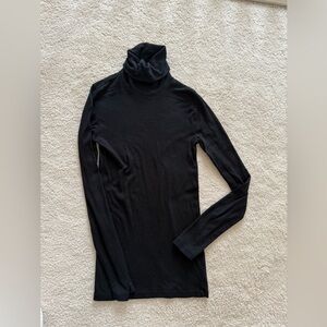 Splendid Women’s Fitted Stretch Turtleneck Black Size Small